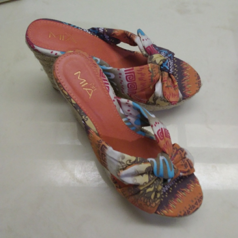 Mia Girl Wedges